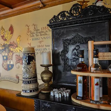 Guest house Zum Ritter - A Cozy Historical Landmark