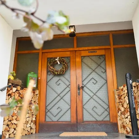 Guest house Zum Ritter - A Cozy Historical Landmark