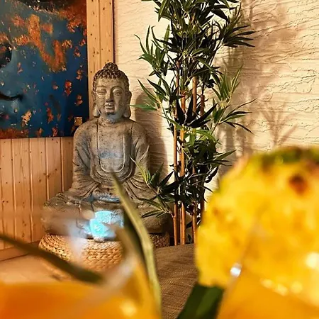 Zum Ritter - A Cozy Historical Landmark Guest house 3*