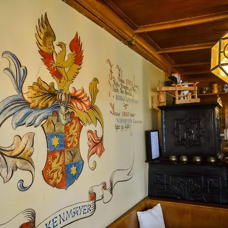 Guest house Zum Ritter - A Cozy Historical Landmark