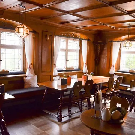 Гостьовий будинок Zum Ritter - A Cozy Historical Landmark