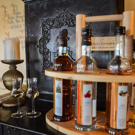 Guest house Zum Ritter - A Cozy Historical Landmark