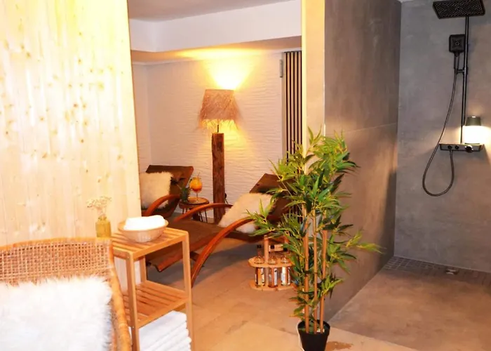 Zum Ritter - A Cozy Historical Landmark Гостьовий будинок 3*