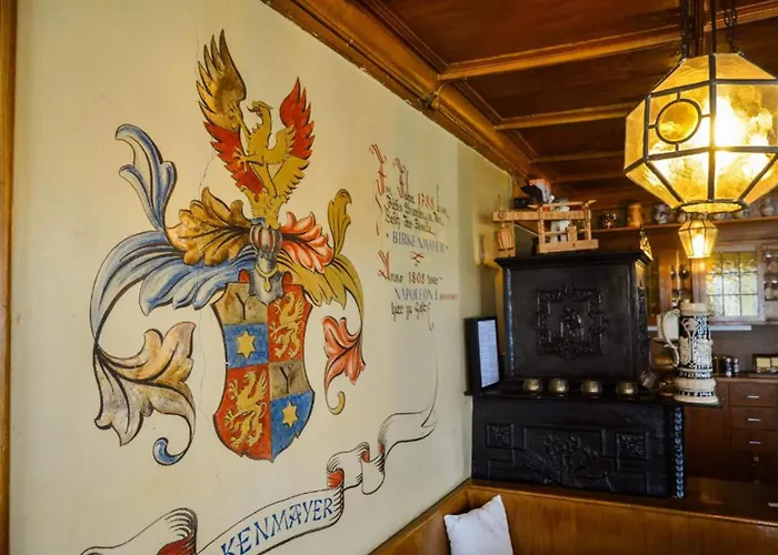 Гостьовий будинок Zum Ritter - A Cozy Historical Landmark